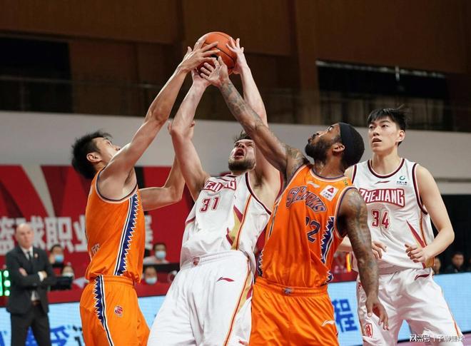 无球跑动与 无球跑动与